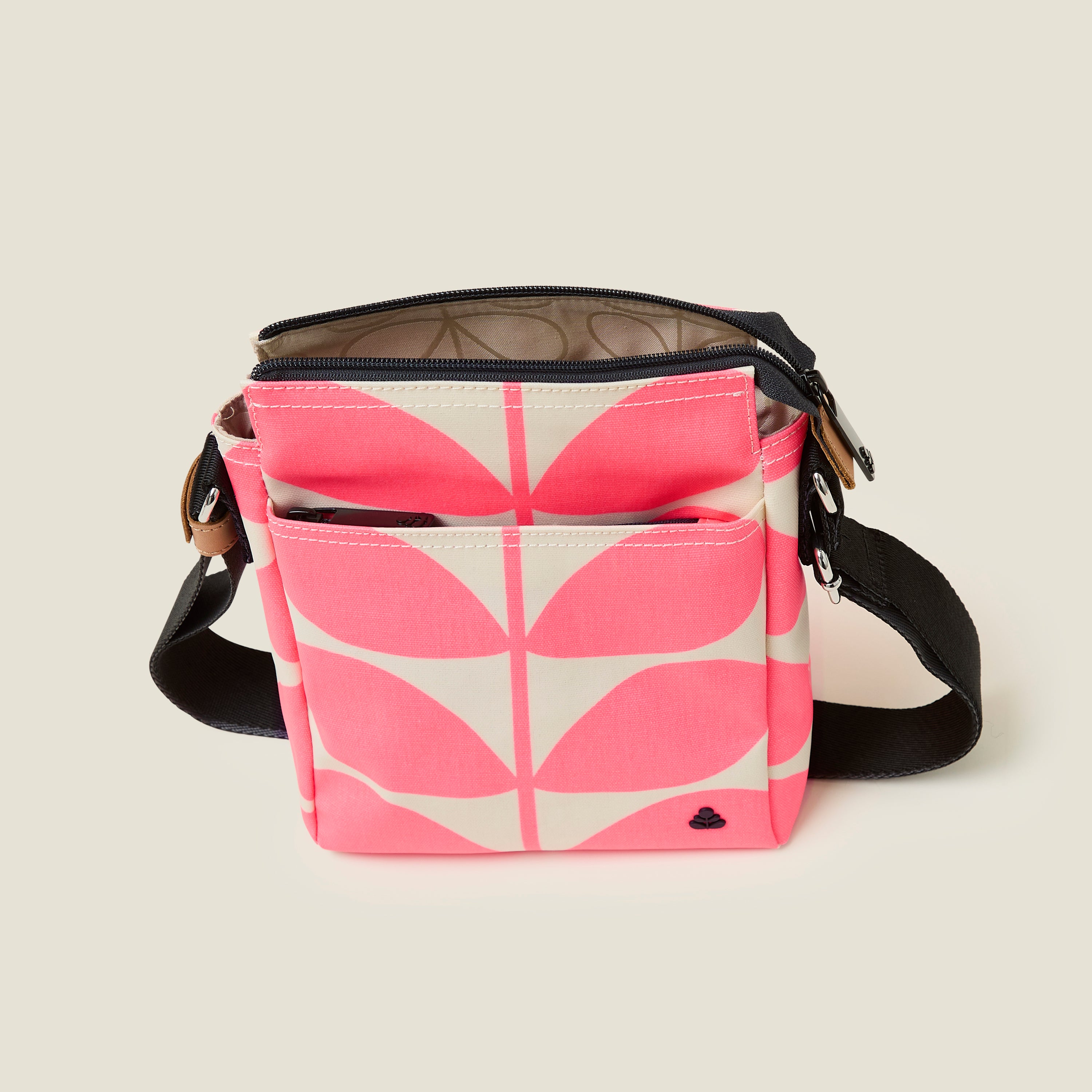 23SESST724-6770_RangerCrossbody-SolidStemNeonPink4