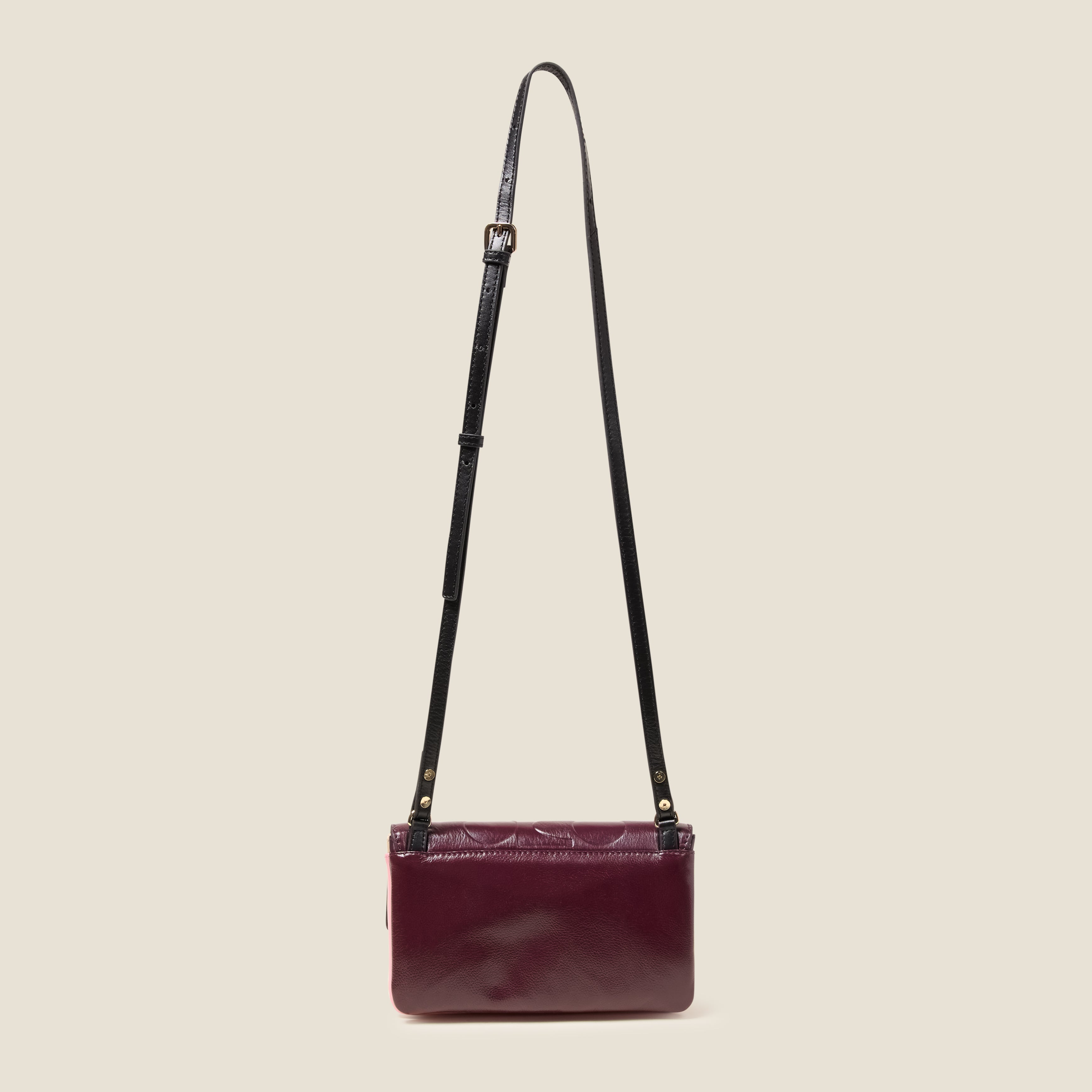 25AECLB908-6090_FlapFolioLeatherCrossbody-OKColourblockBurgundy3jpg