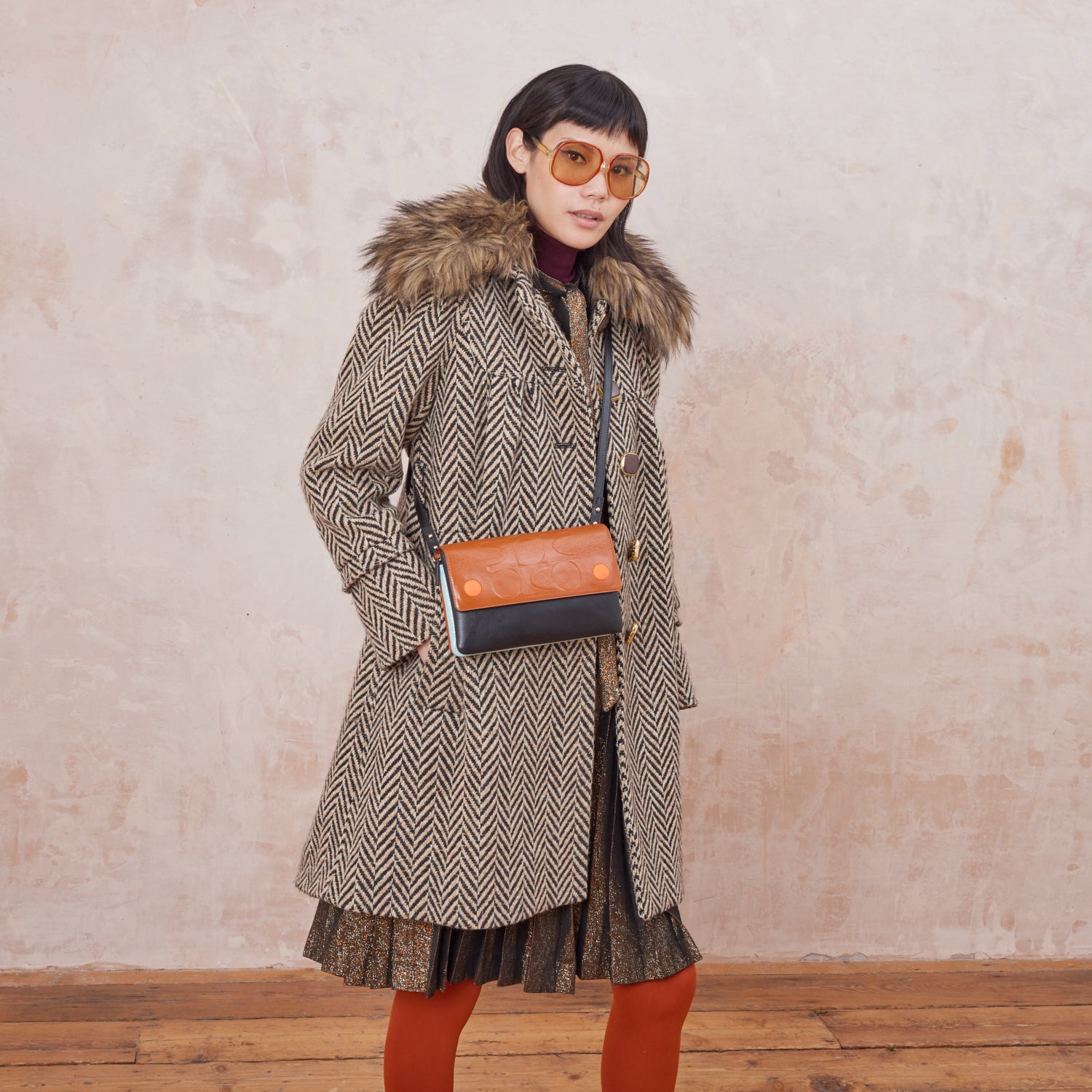 25AECLB908-9687FlapFolioLeatherCrossbody-OKColourblockSienna2