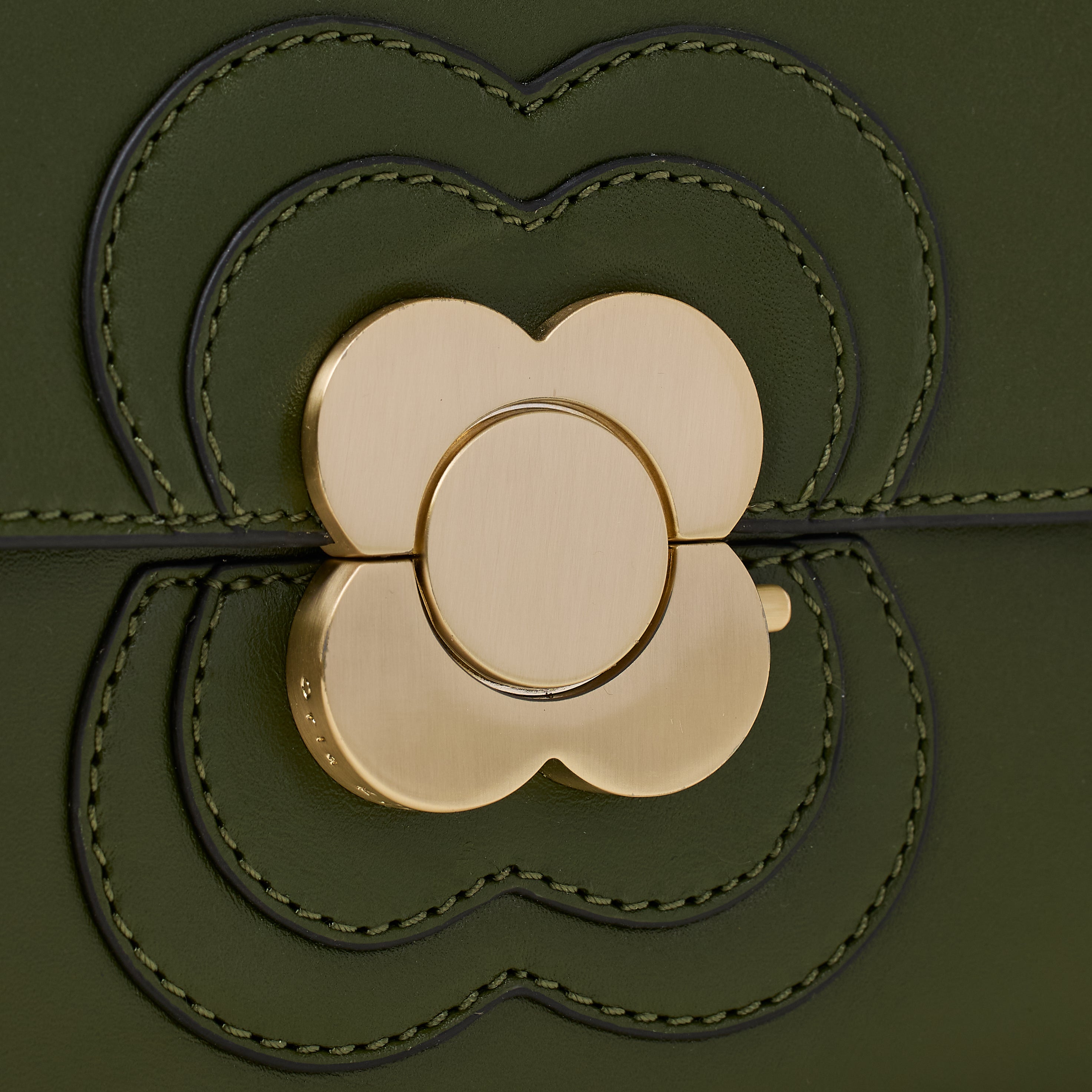 25AEFLA990-3070_EclipseLeatherCrossbody-FlowerAppliqueForest8