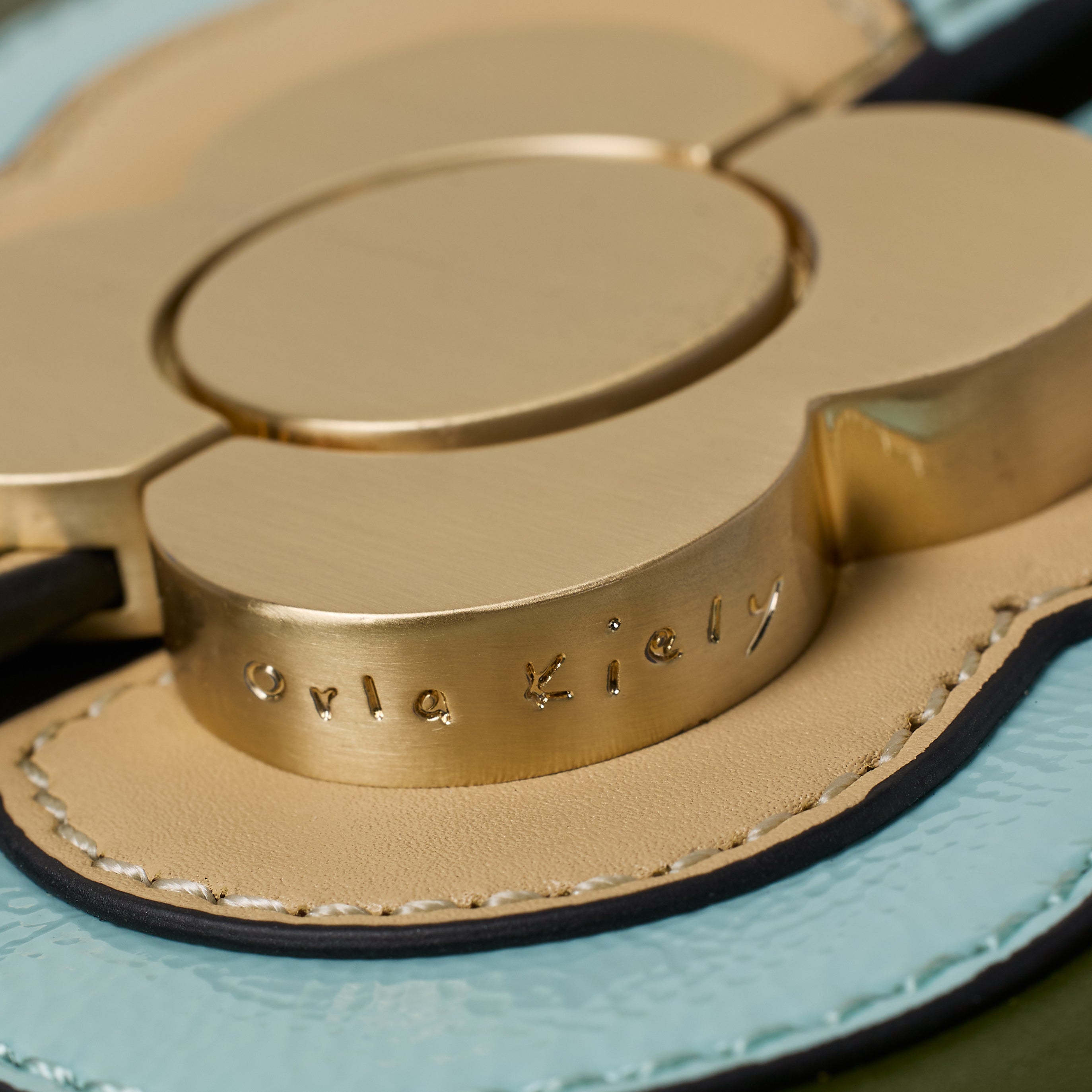 25AEFLA991-3070_MiniEclipseLeatherCrossbody-FlowerAppliqueForest7