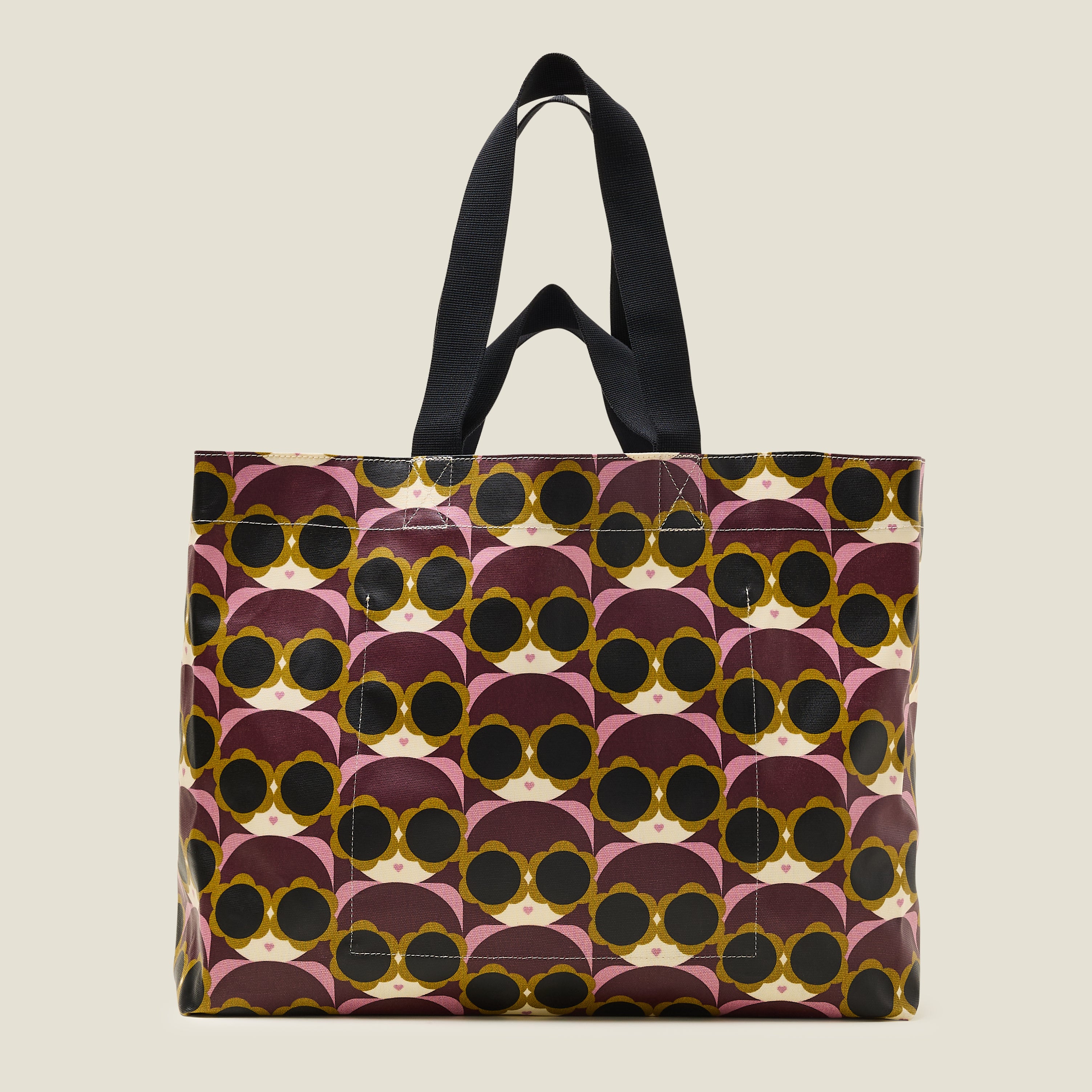 25AELLA976-4545RolloutLargeTote-LolaMorello3